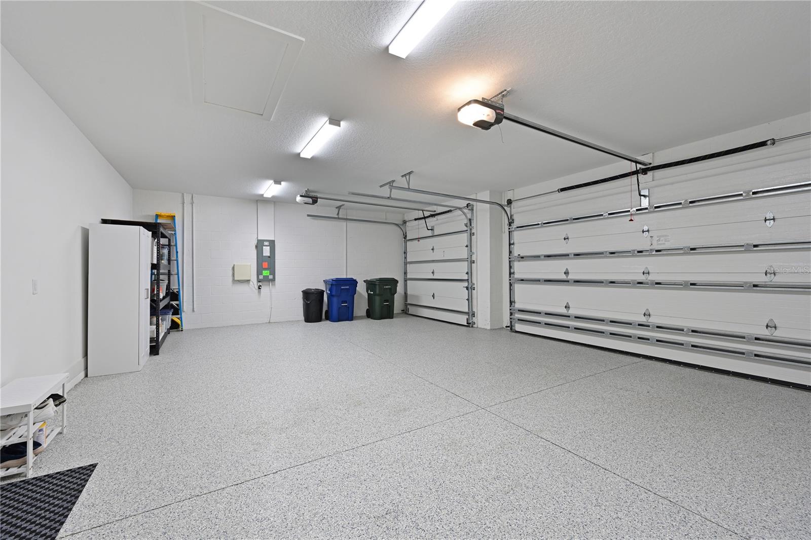 LAKEHOUSE COVE AT WATERSIDE PH 5 - Residential