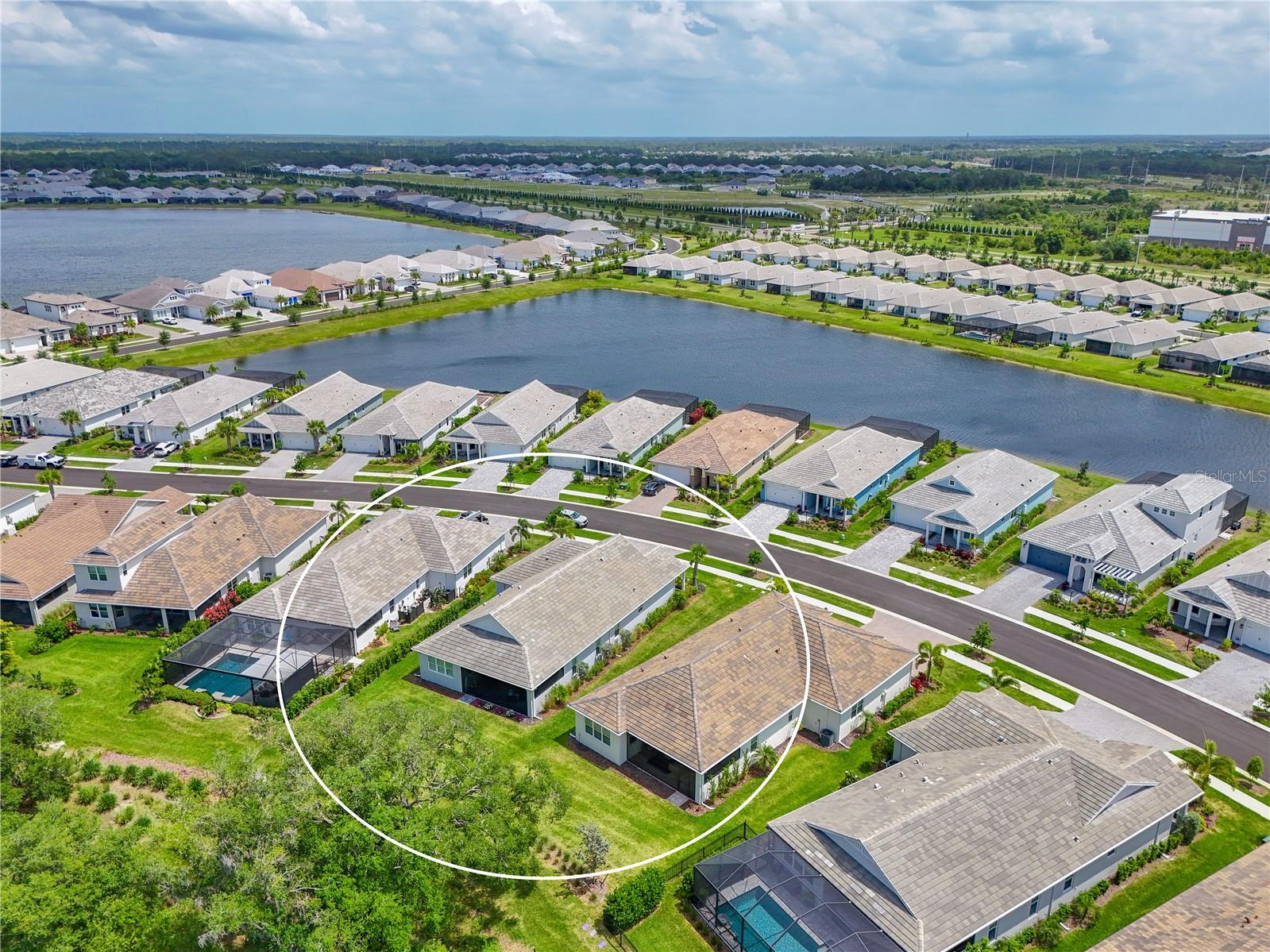 LAKEHOUSE COVE AT WATERSIDE PH 5 - Residential