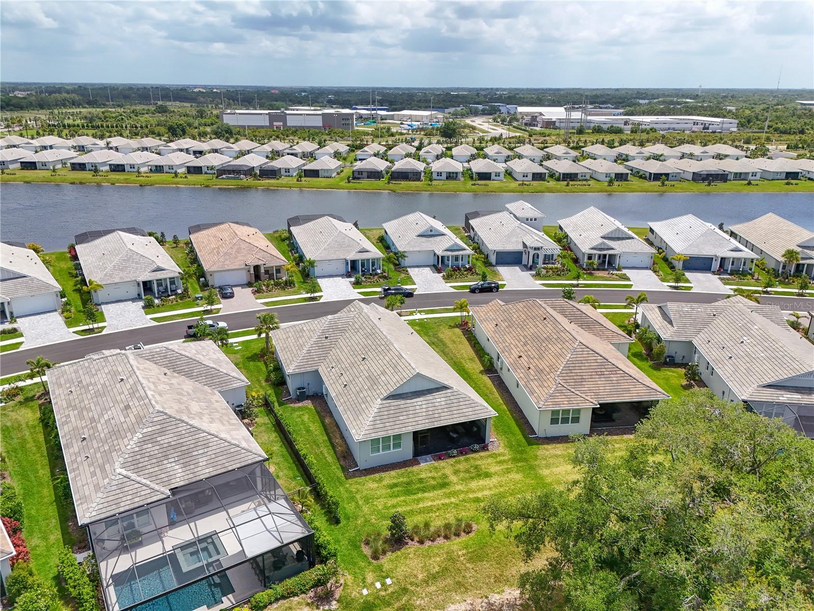 LAKEHOUSE COVE AT WATERSIDE PH 5 - Residential