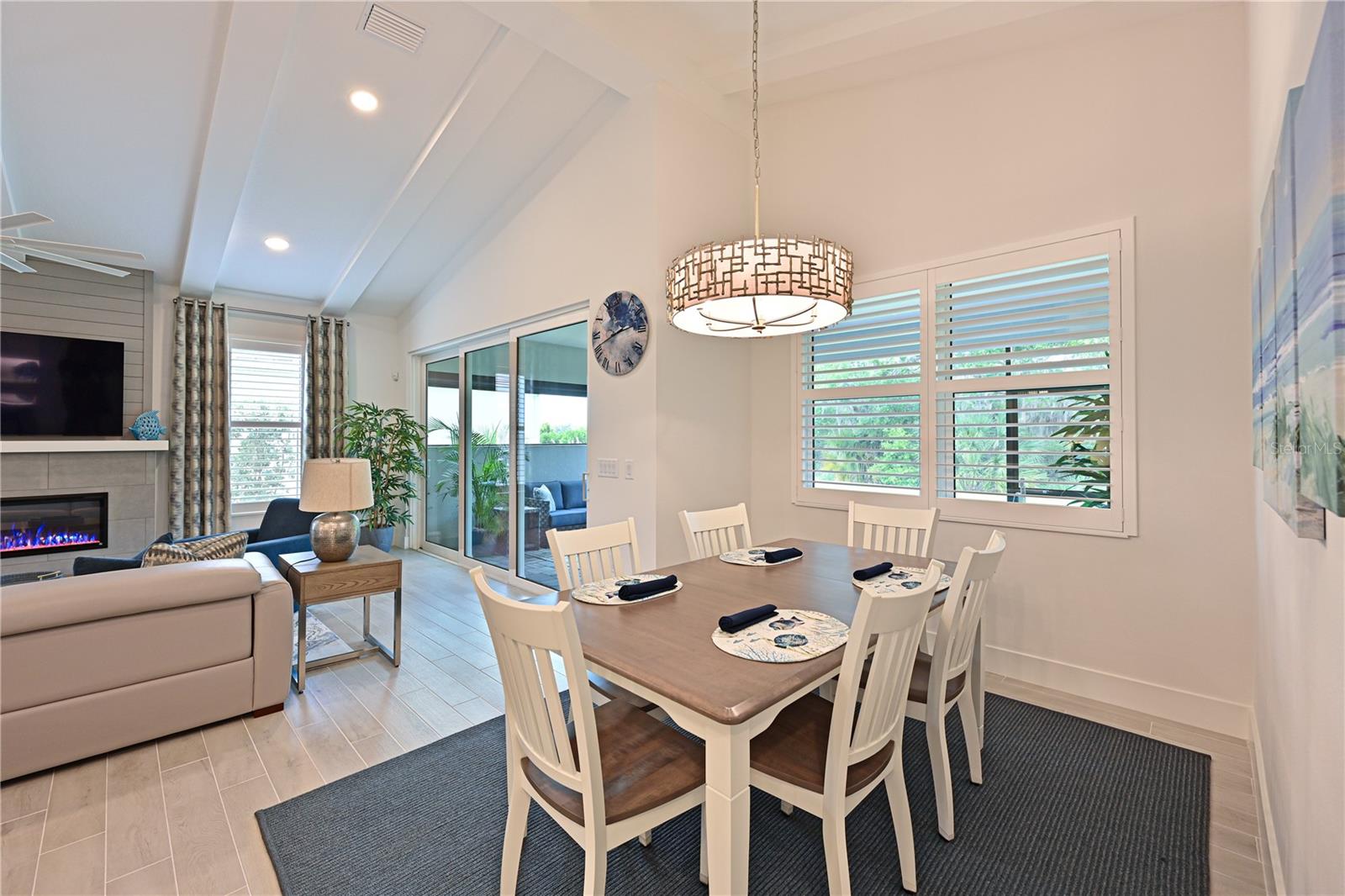 LAKEHOUSE COVE AT WATERSIDE PH 5 - Residential