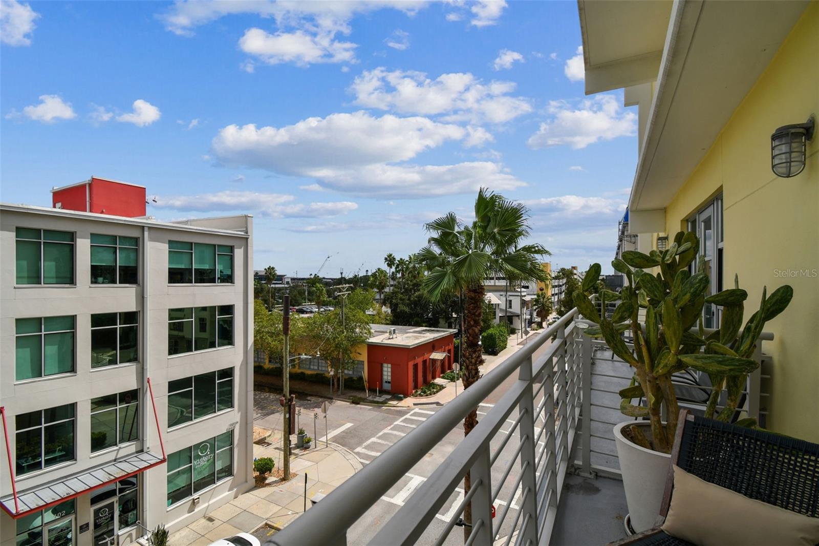 THE MERIDIAN - Residential