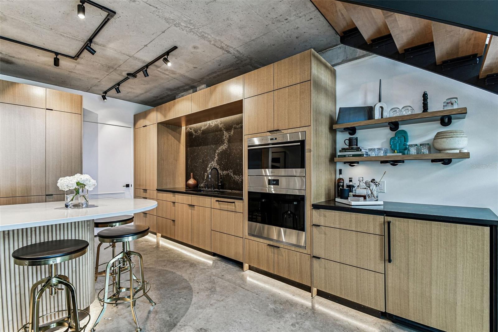 THE MERIDIAN - Residential