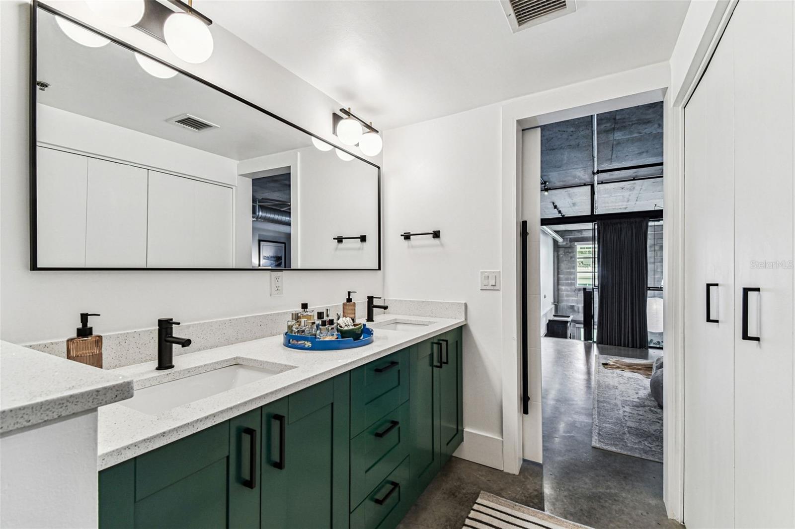 THE MERIDIAN - Residential