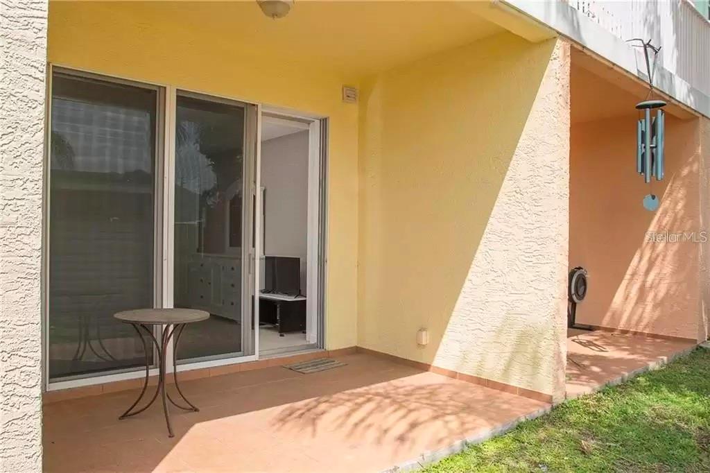 SIESTA POINTE - Residential Lease