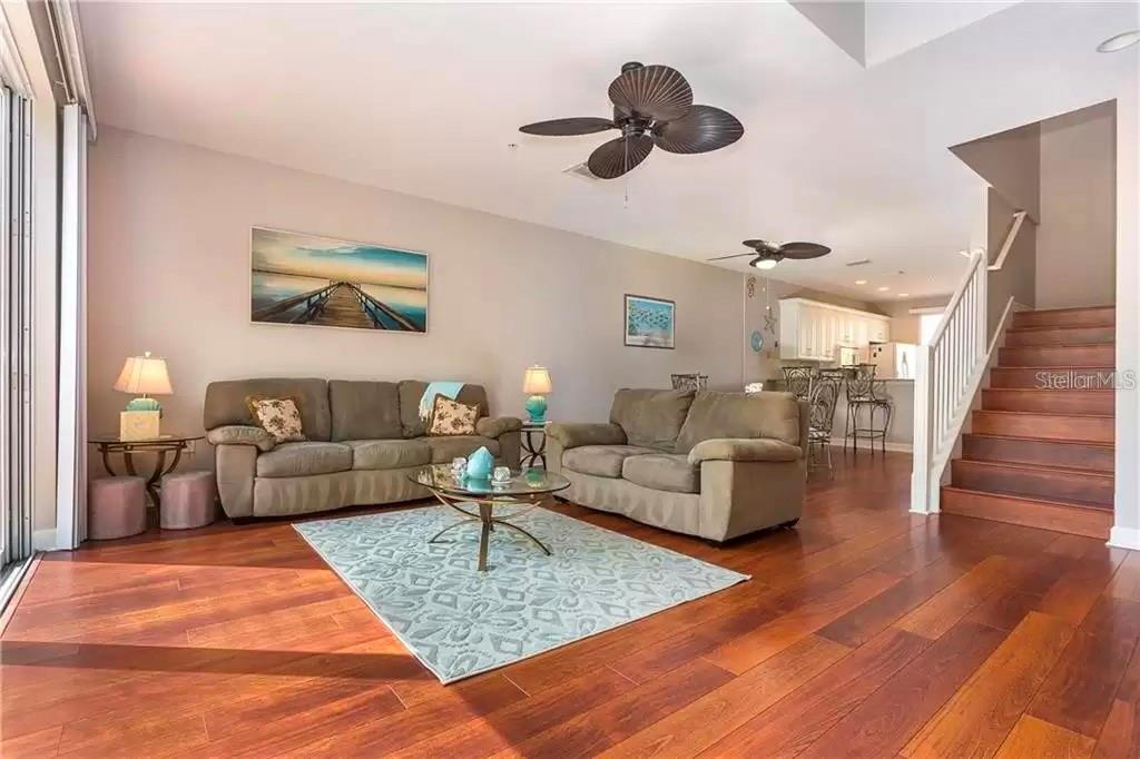 SIESTA POINTE - Residential Lease