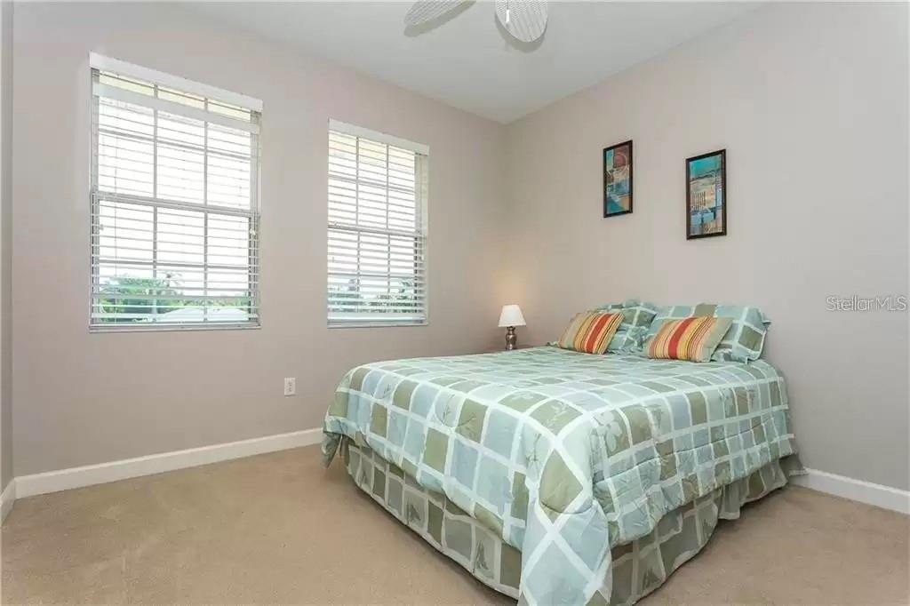 SIESTA POINTE - Residential Lease