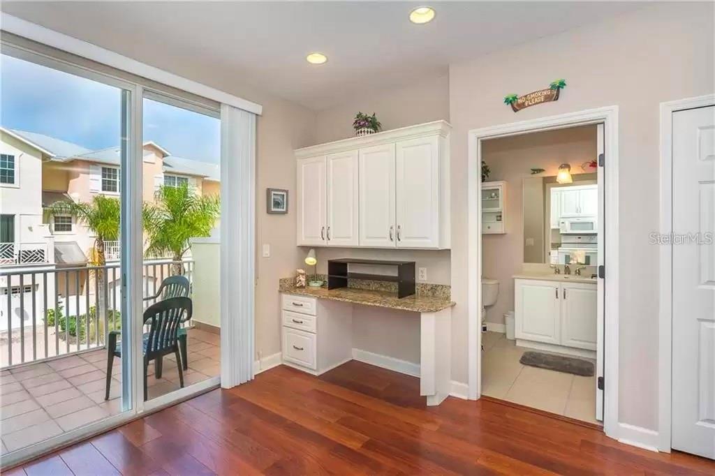 SIESTA POINTE - Residential Lease