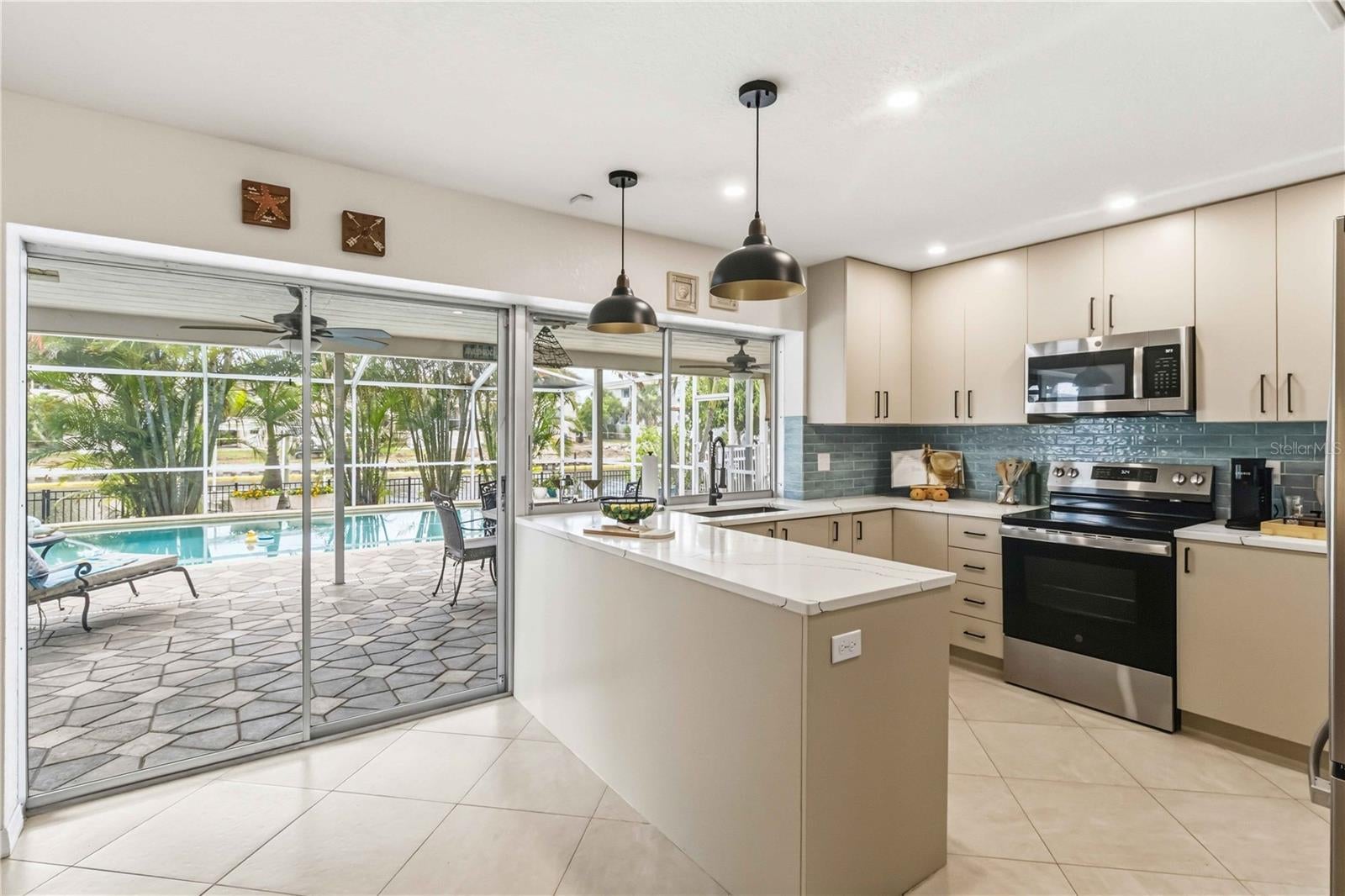 1004 SPINDLE PALM WAY