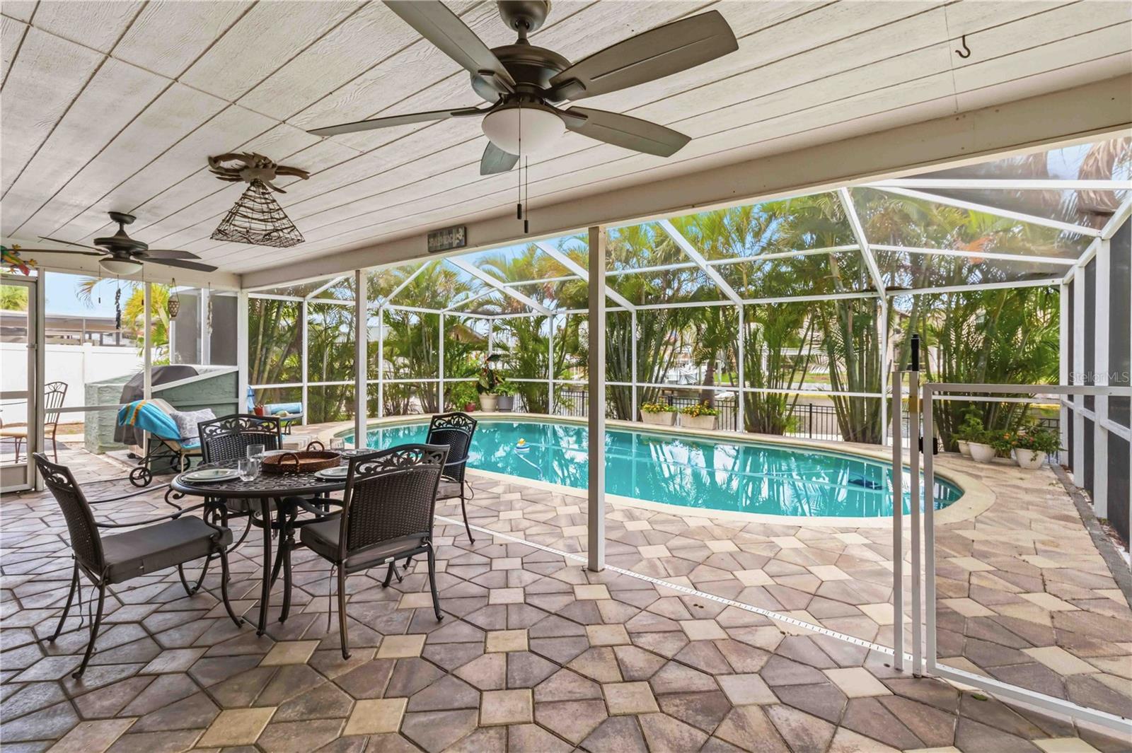 1004 SPINDLE PALM WAY