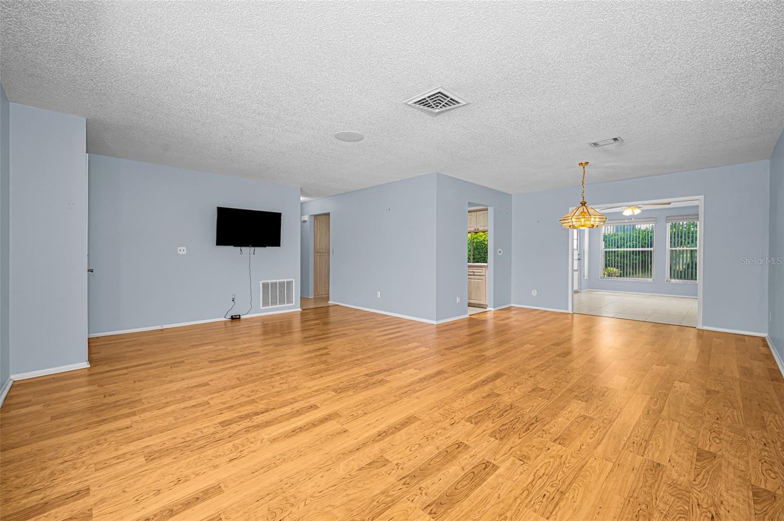 SAN CLEMENTE VILLAGE - Residential