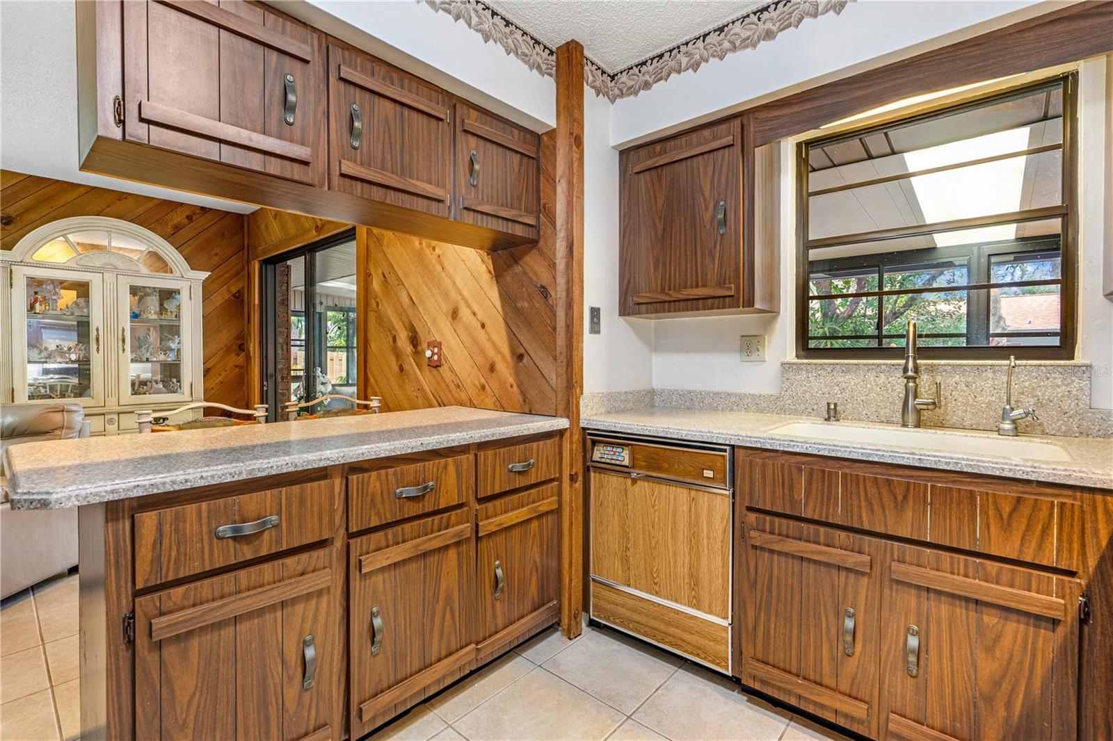 BEACON WOODS UNIT 02 - Residential