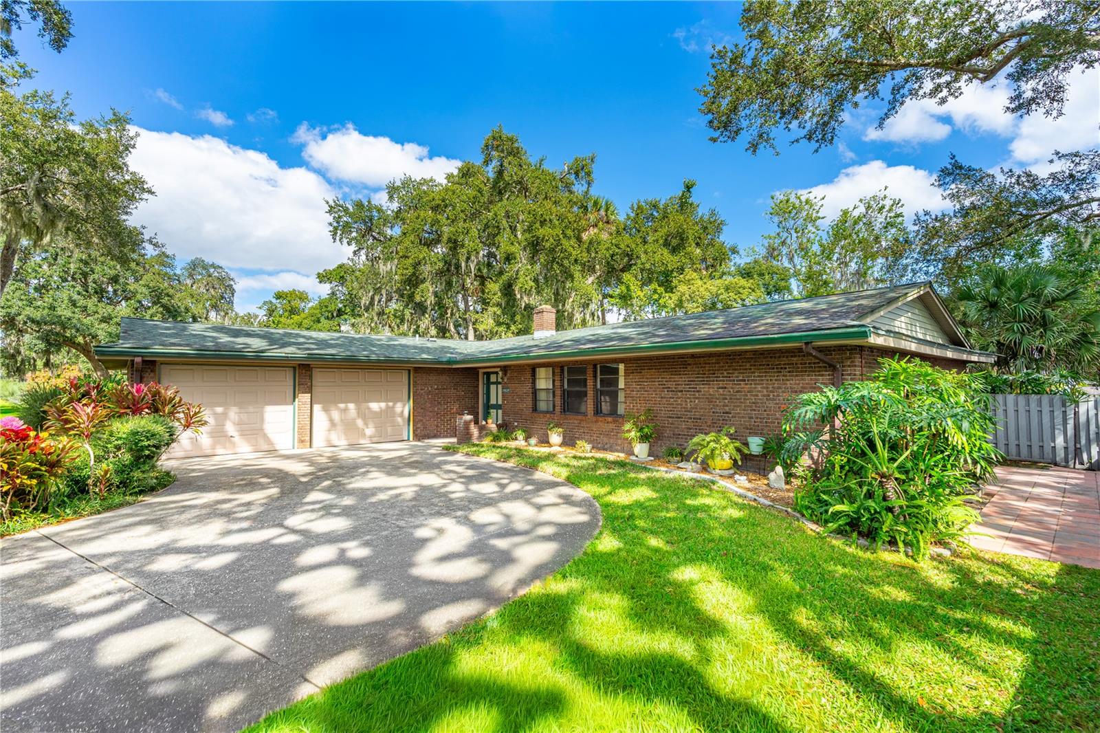 BEACON WOODS UNIT 02 - Residential