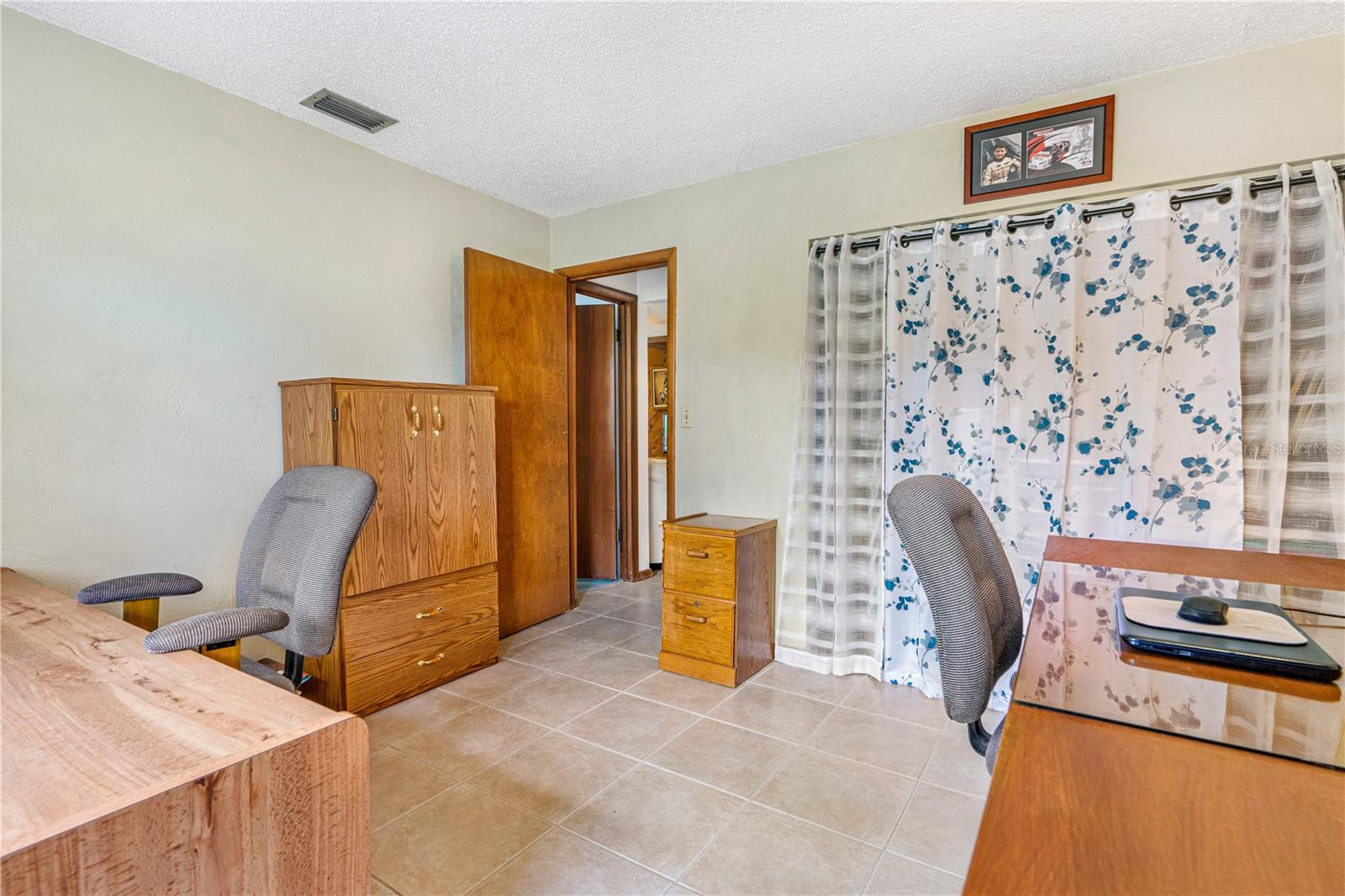 BEACON WOODS UNIT 02 - Residential