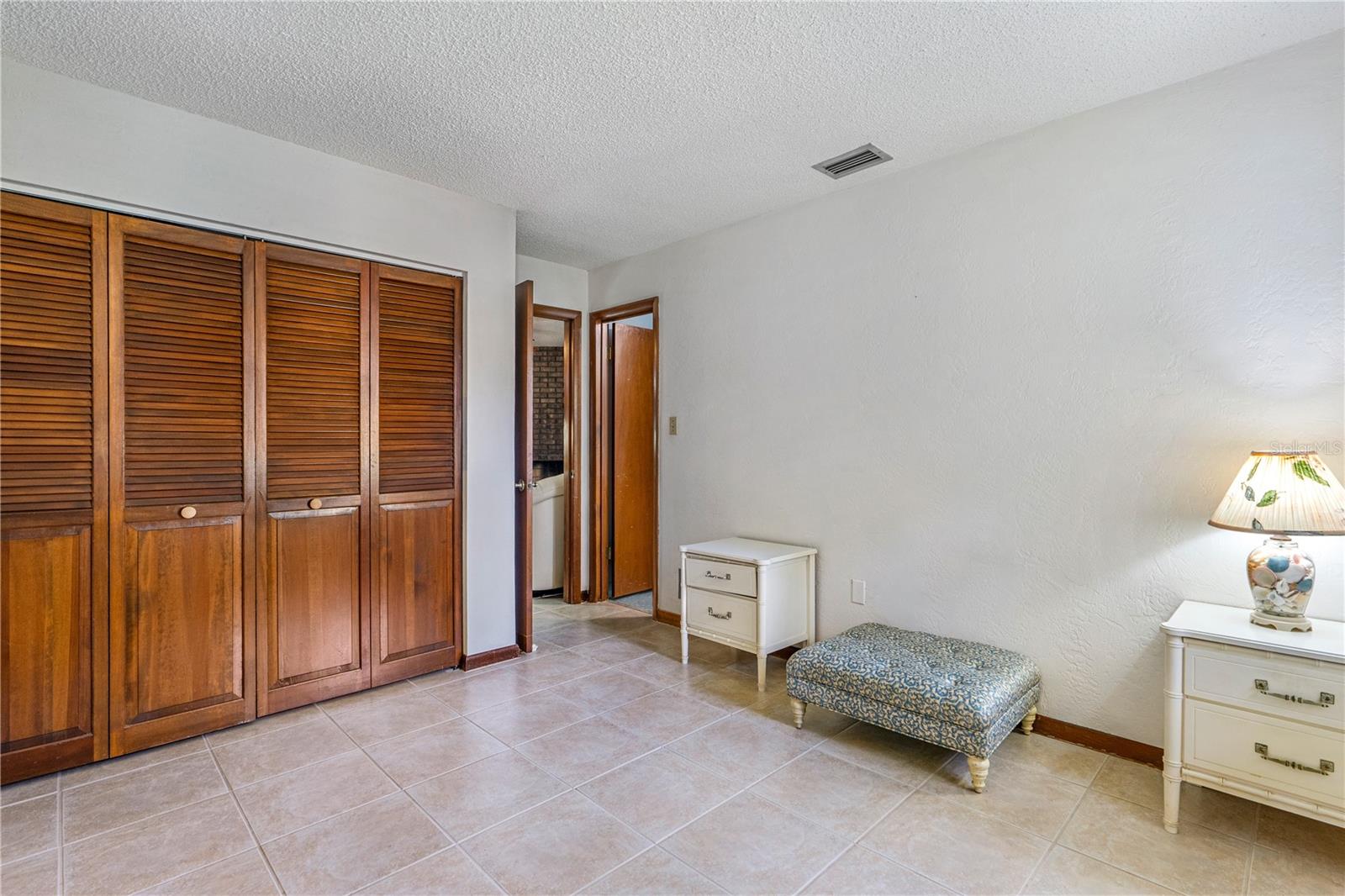 BEACON WOODS UNIT 02 - Residential