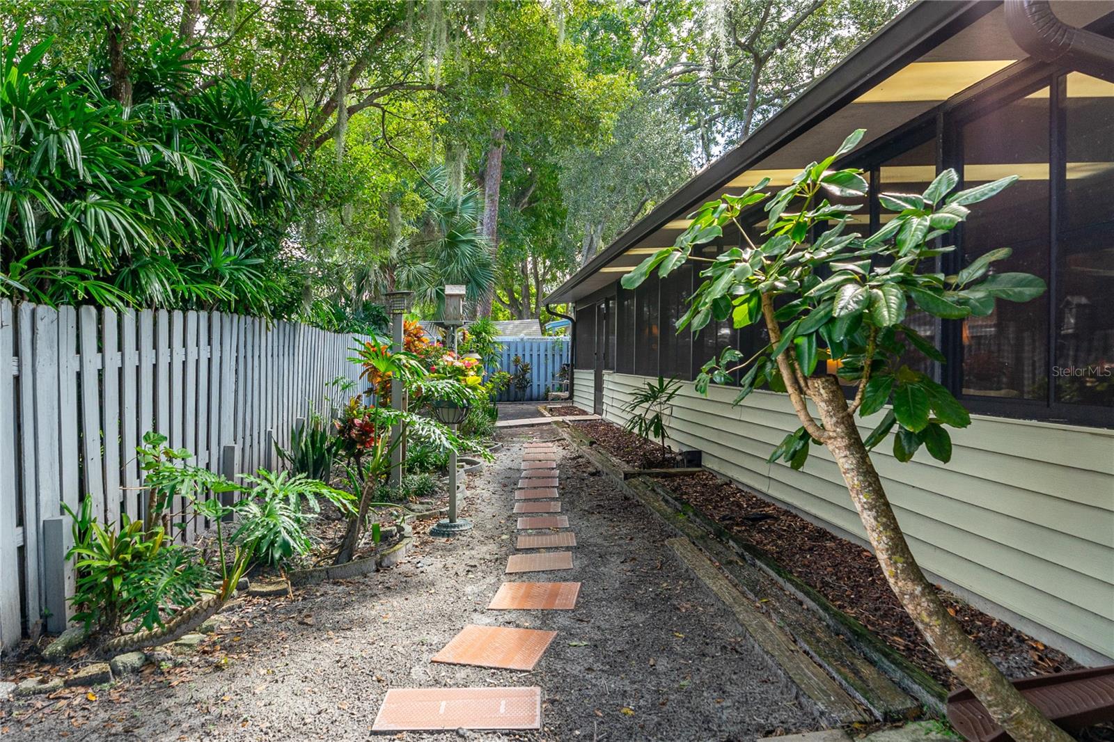 BEACON WOODS UNIT 02 - Residential