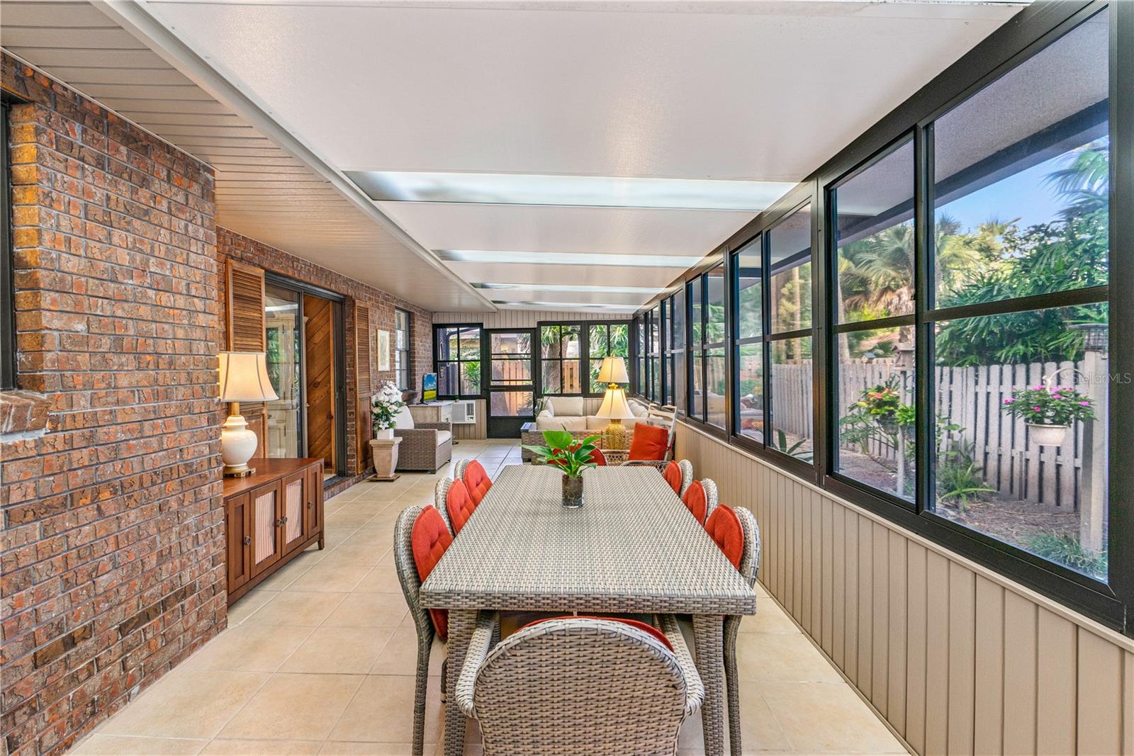 BEACON WOODS UNIT 02 - Residential