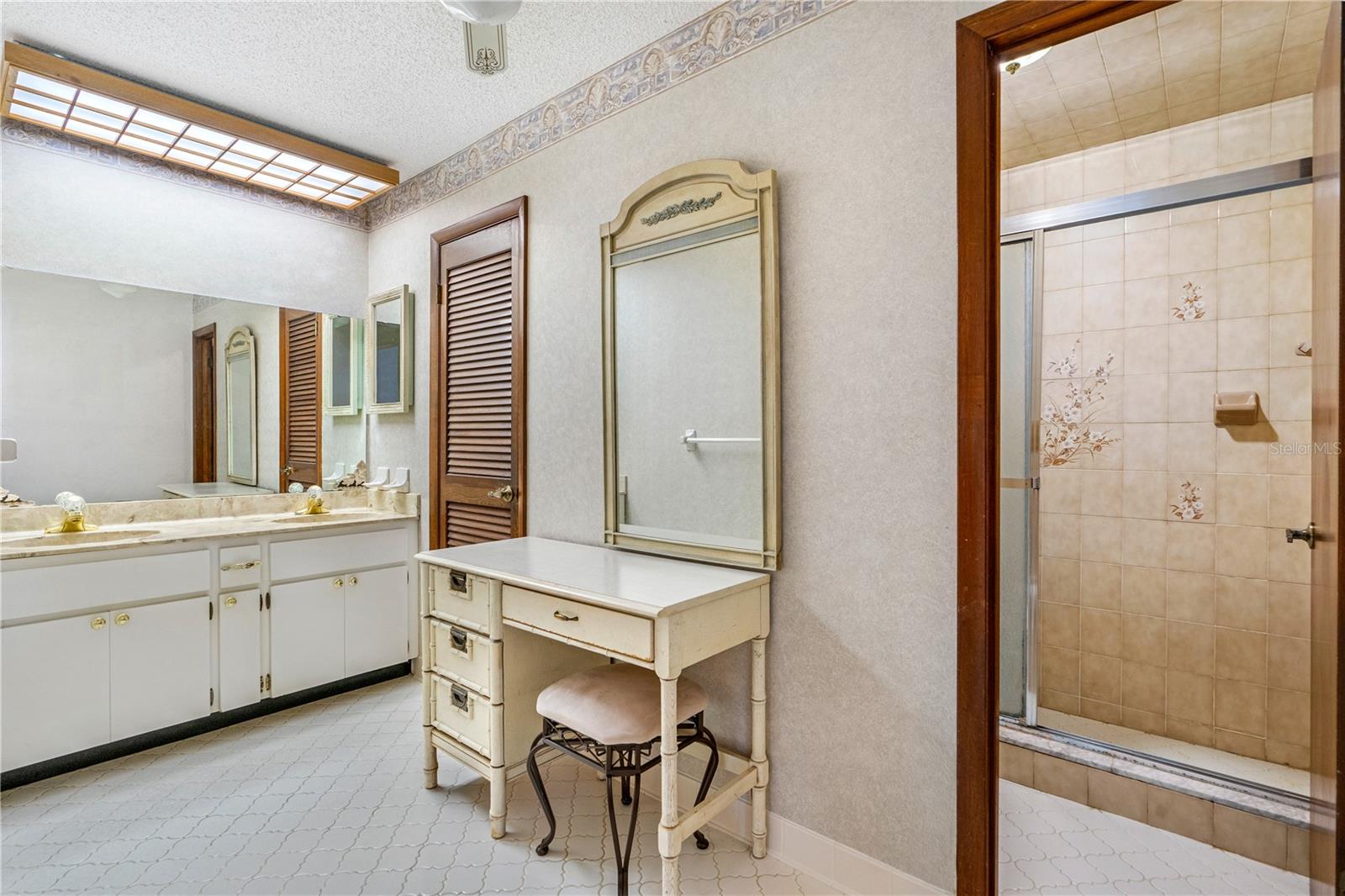 BEACON WOODS UNIT 02 - Residential