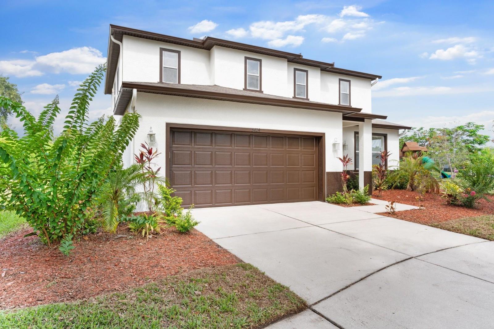 5424 HAMMOCK VIEW LANE