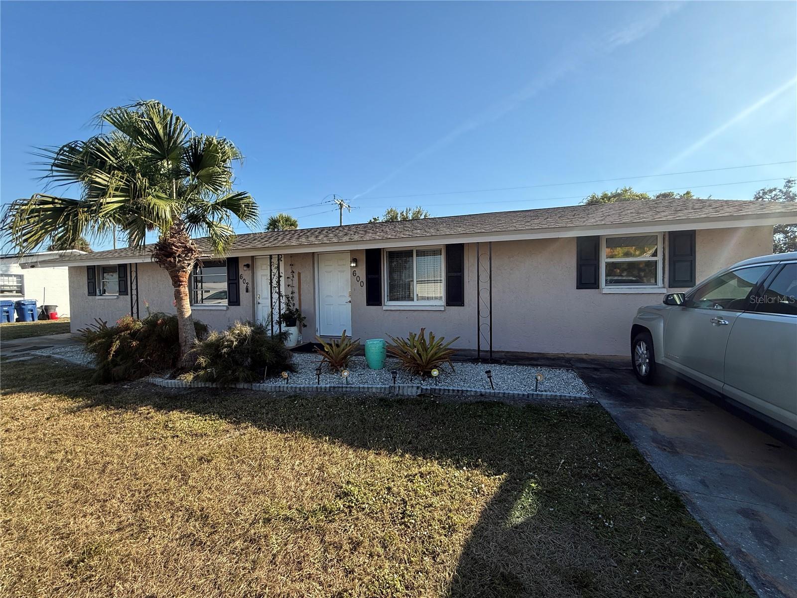 VENICE GARDENS - Residential Lease