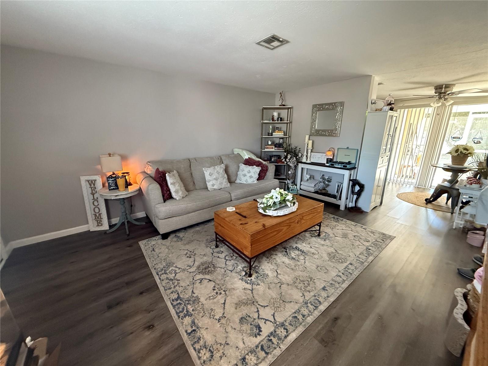 VENICE GARDENS - Residential Lease