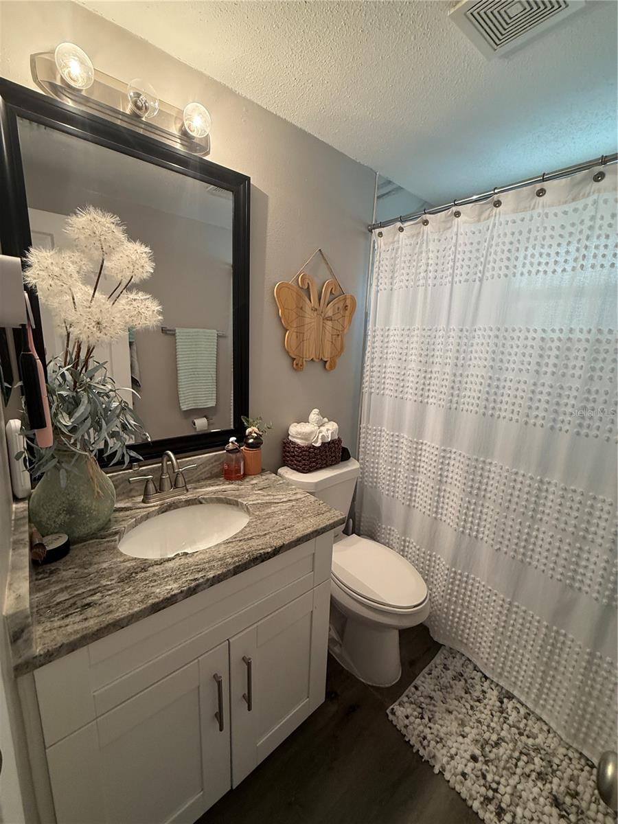 VENICE GARDENS - Residential Lease