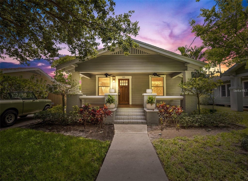 Photo of 905 S Bruce Street, Tampa, FL 33606 (MLS # TB8552731)