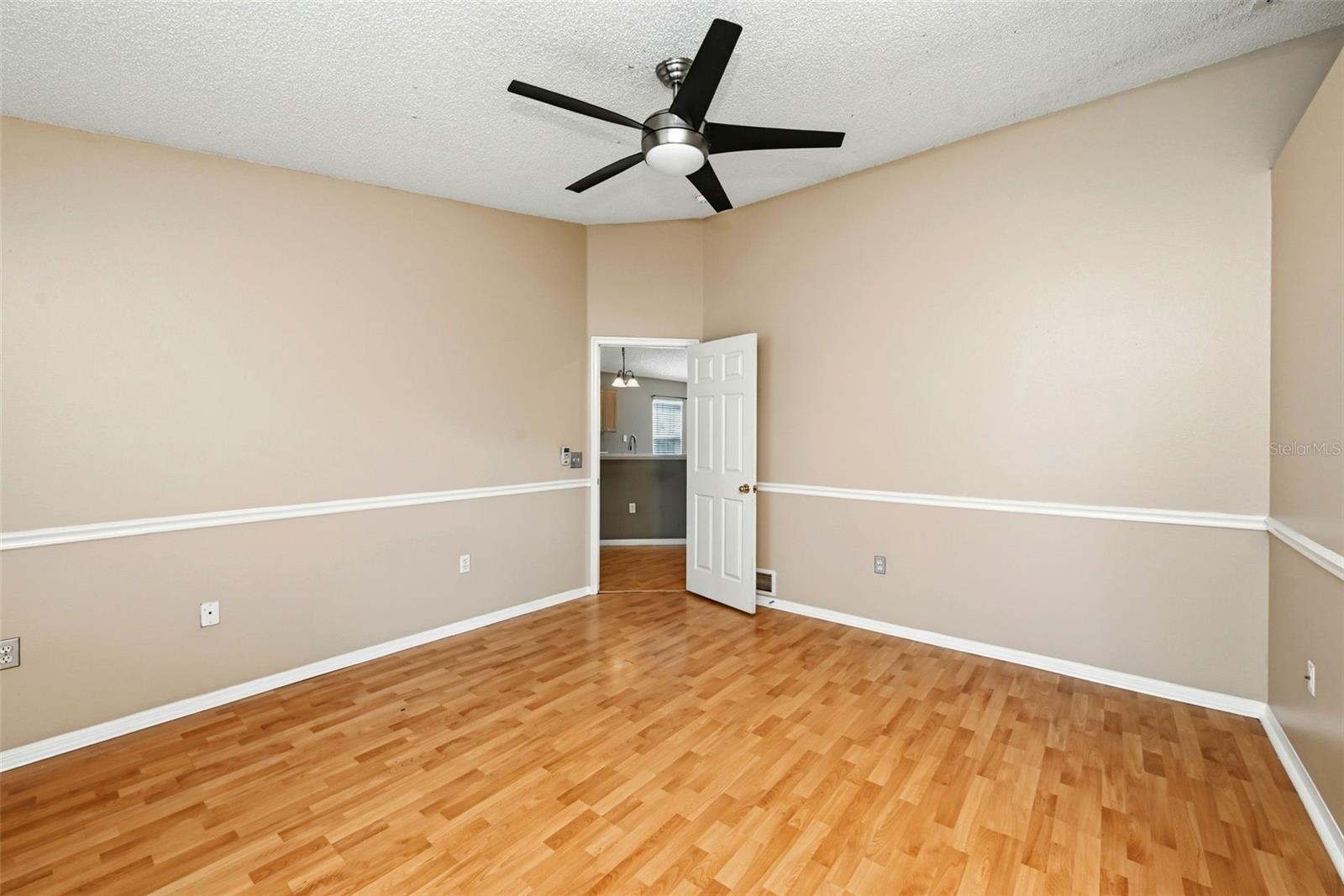 PLEASANT GARDENS 49 40 - Residential Lease