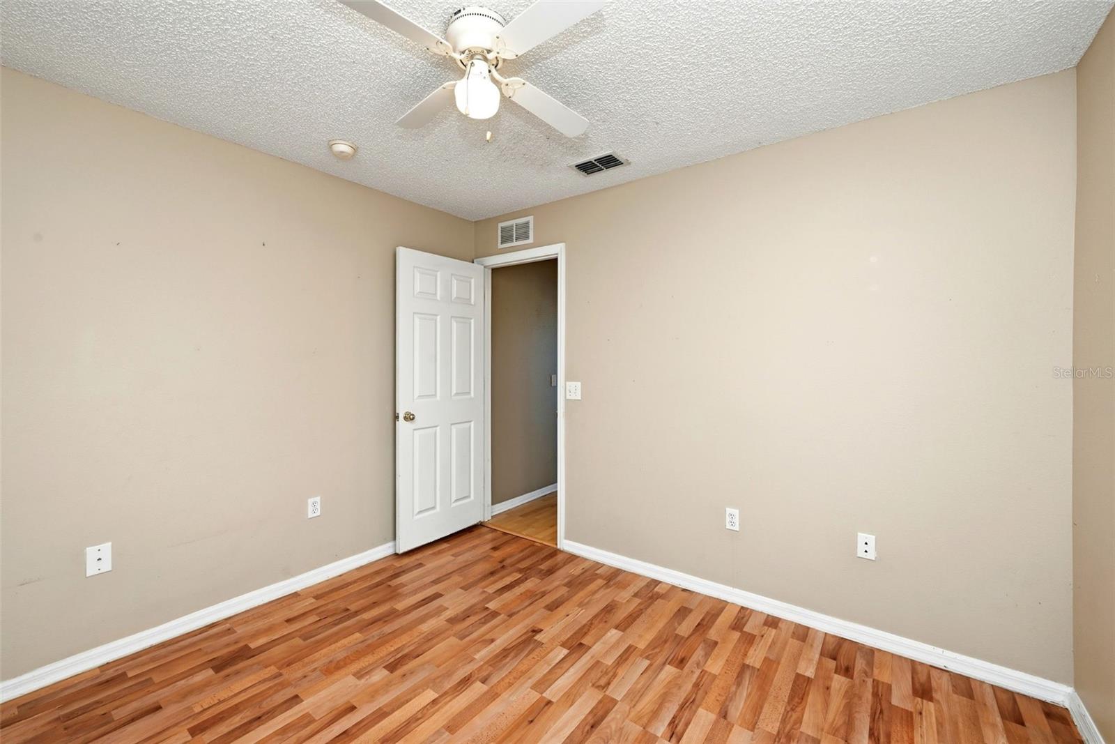 PLEASANT GARDENS 49 40 - Residential Lease