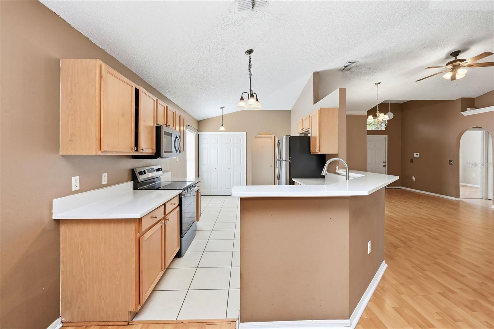 PLEASANT GARDENS 49 40 - Residential Lease