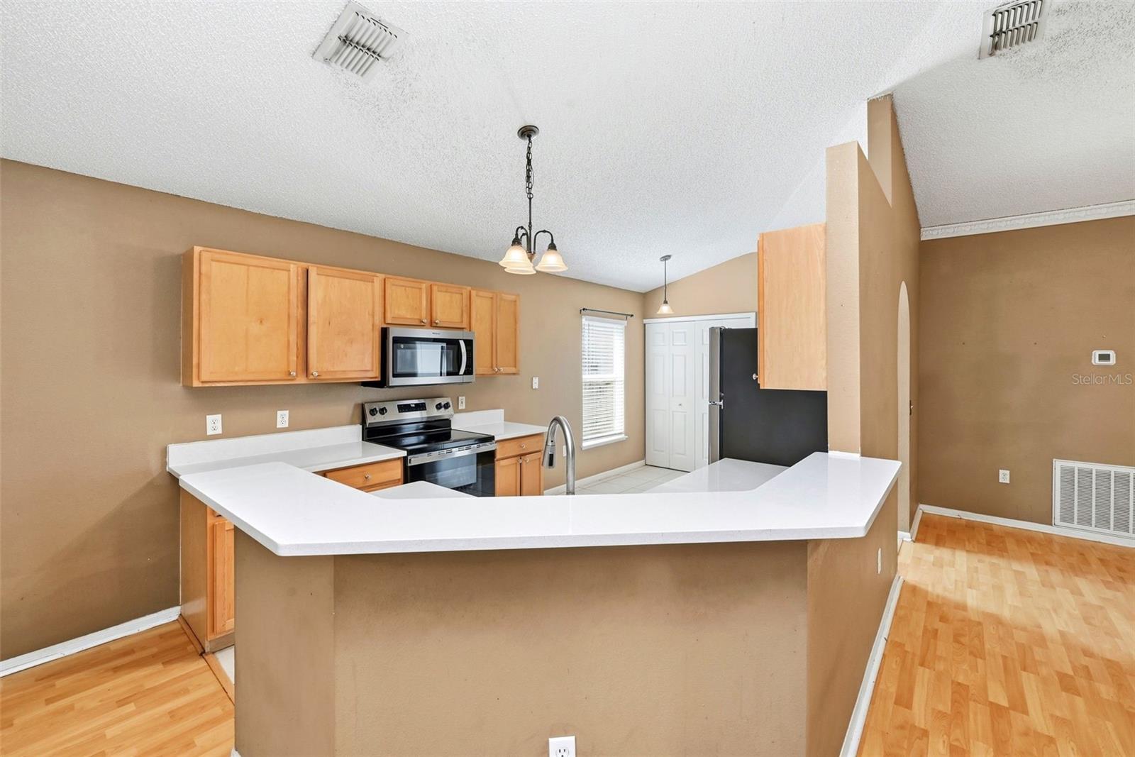 PLEASANT GARDENS 49 40 - Residential Lease