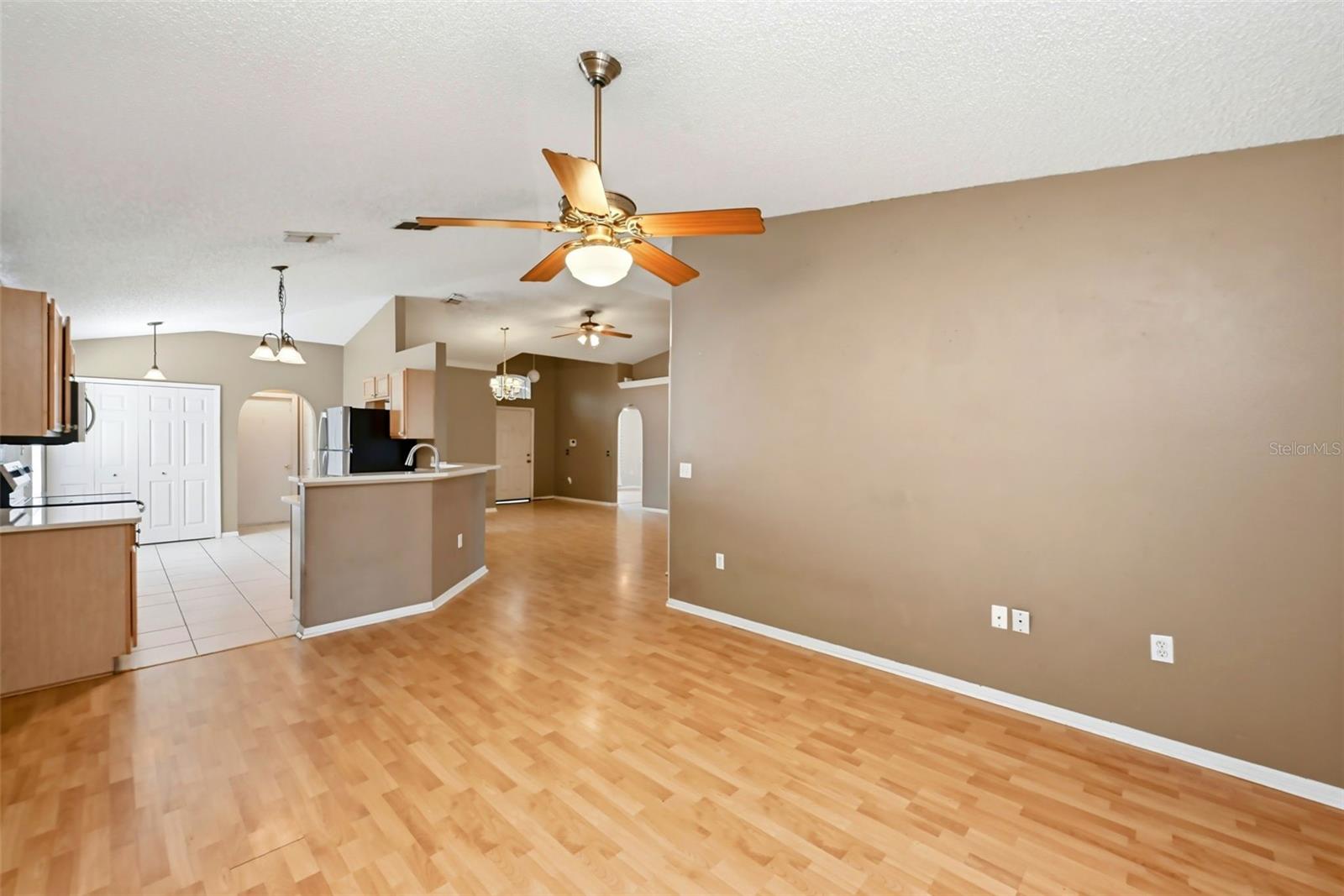 PLEASANT GARDENS 49 40 - Residential Lease