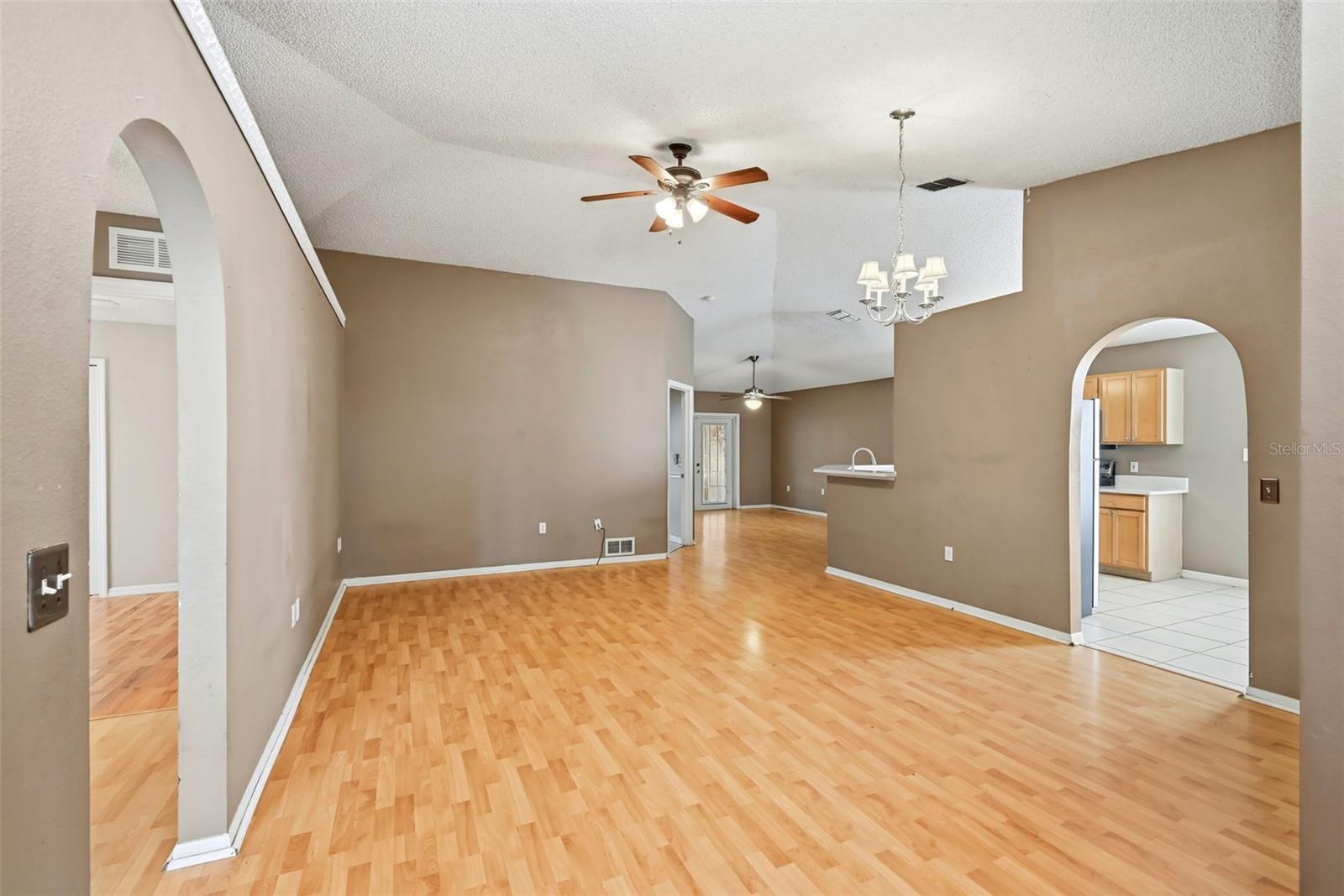 PLEASANT GARDENS 49 40 - Residential Lease