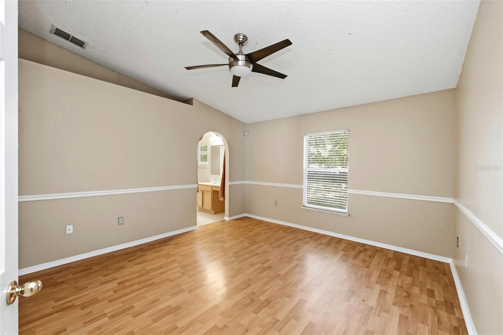 PLEASANT GARDENS 49 40 - Residential Lease