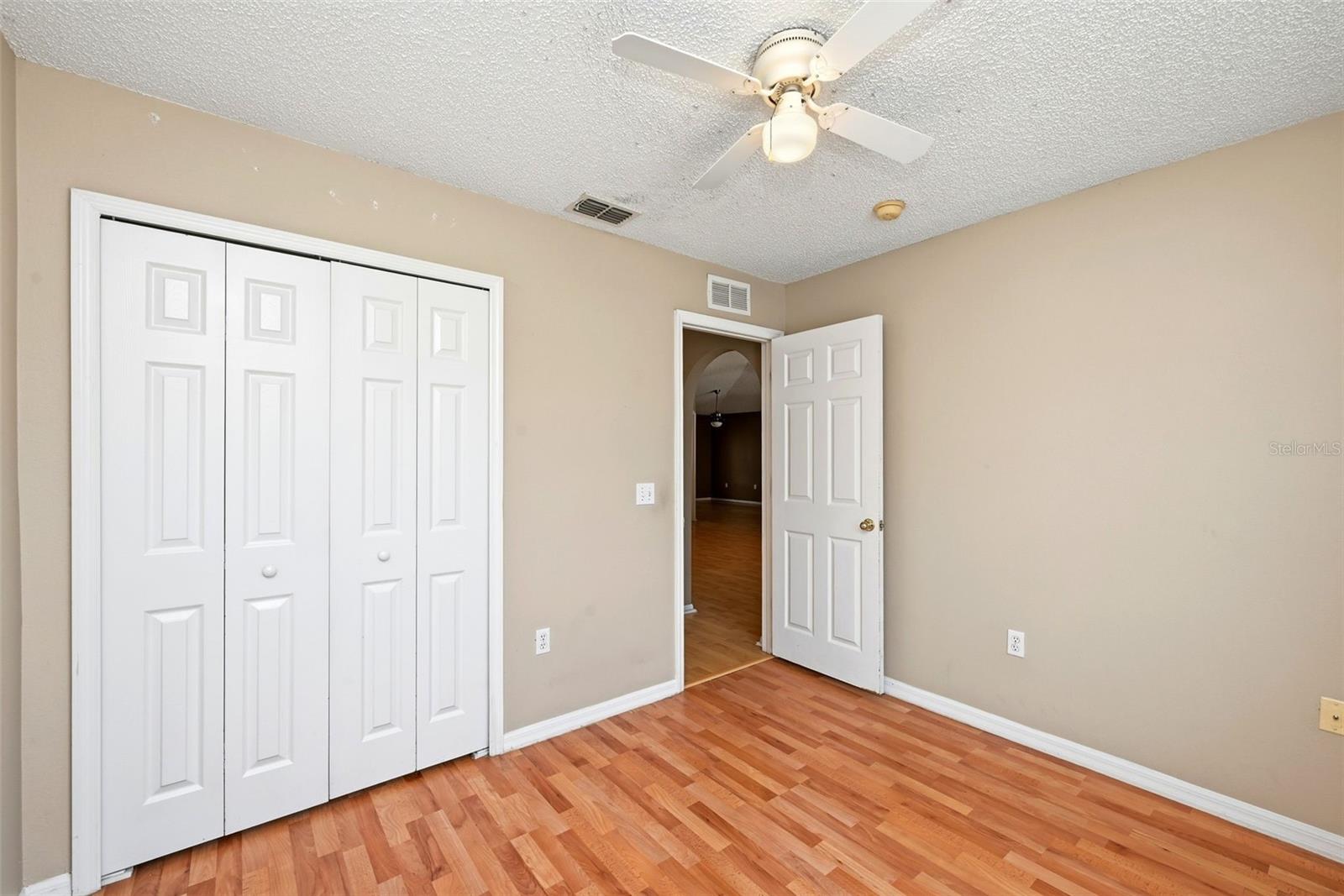 PLEASANT GARDENS 49 40 - Residential Lease