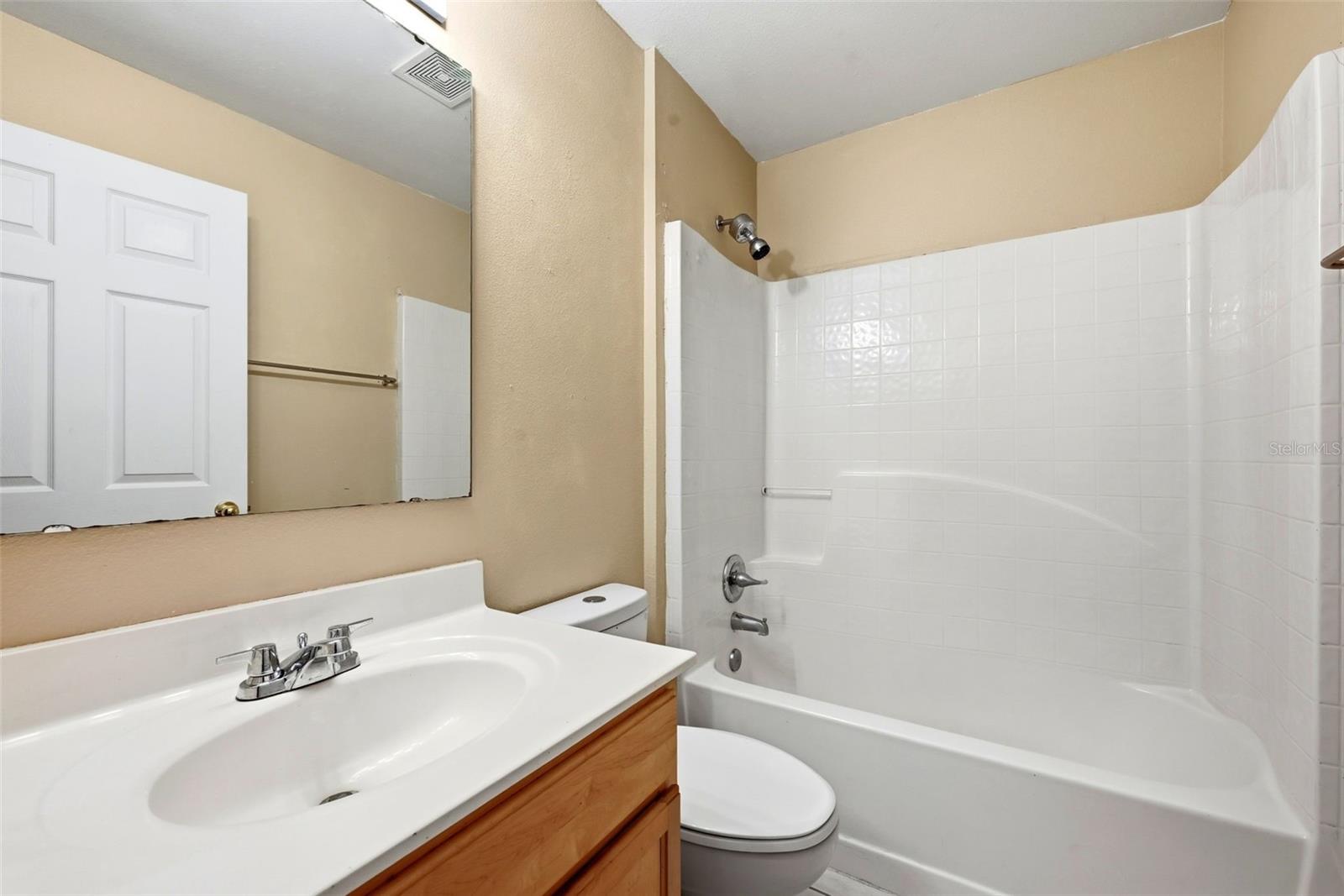 PLEASANT GARDENS 49 40 - Residential Lease