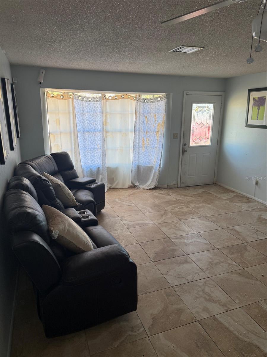 750 NE HAMPTON DRIVE