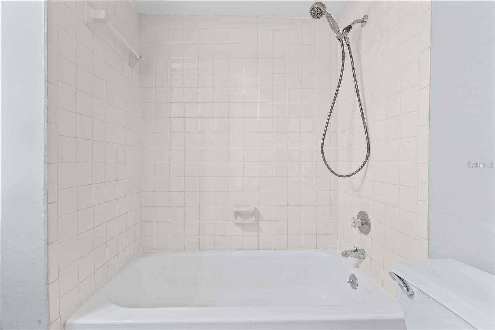 DEERWOOD GARDENS UNIT ONE - Residential