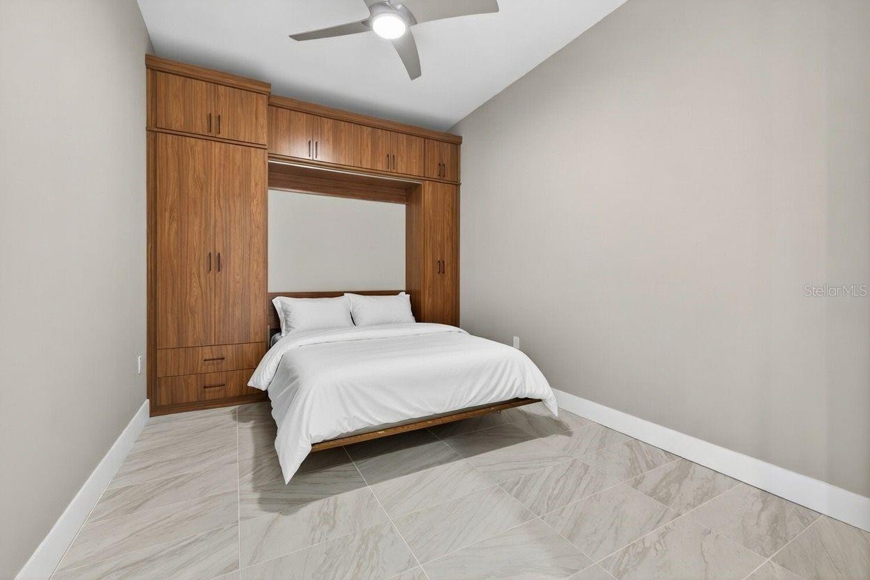 REFLECTION CONDO - Residential