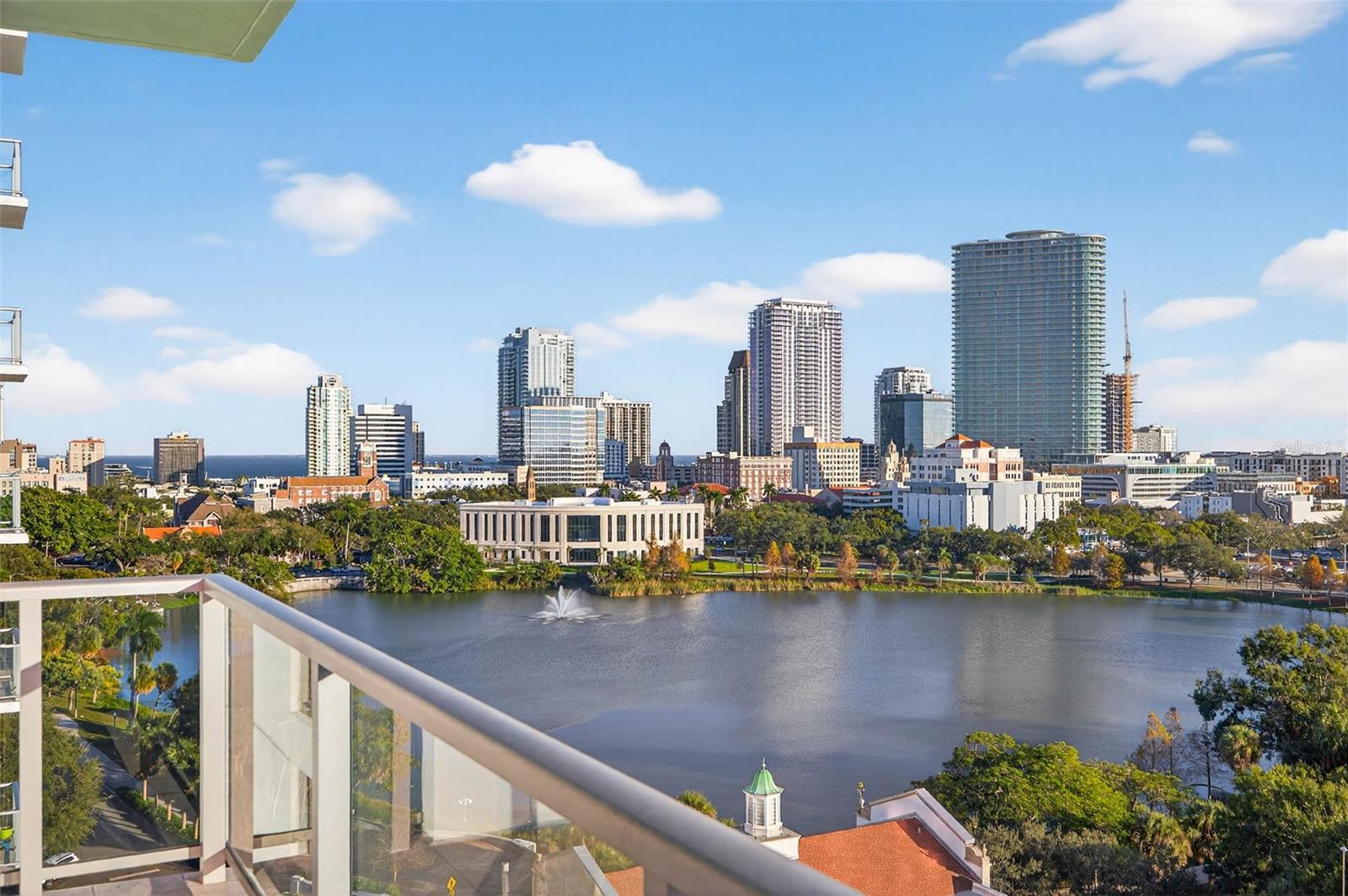 REFLECTION CONDO - Residential