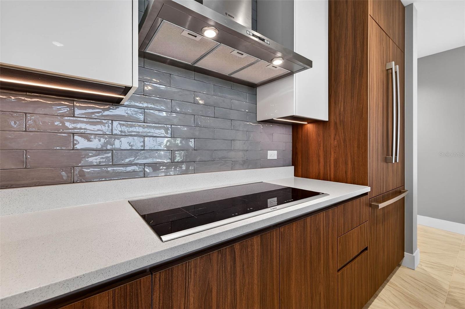 REFLECTION CONDO - Residential