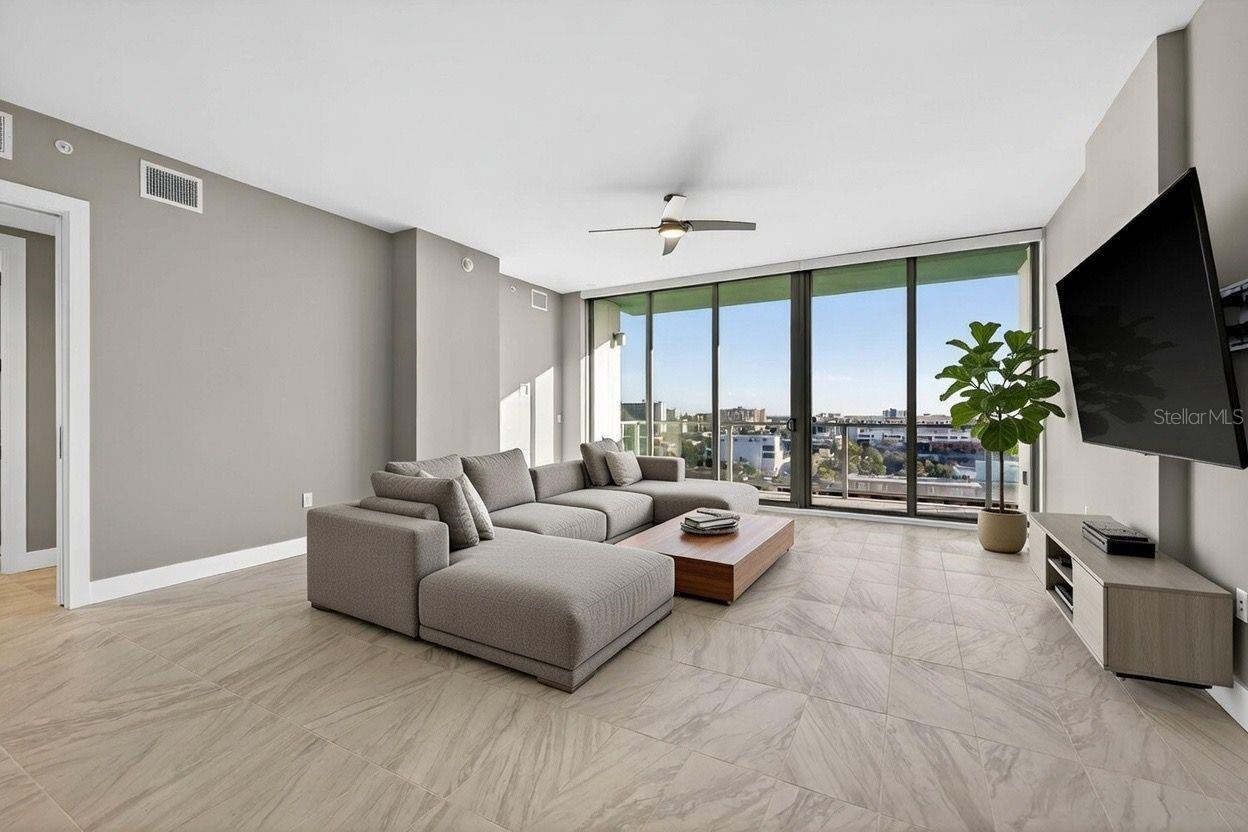 REFLECTION CONDO - Residential