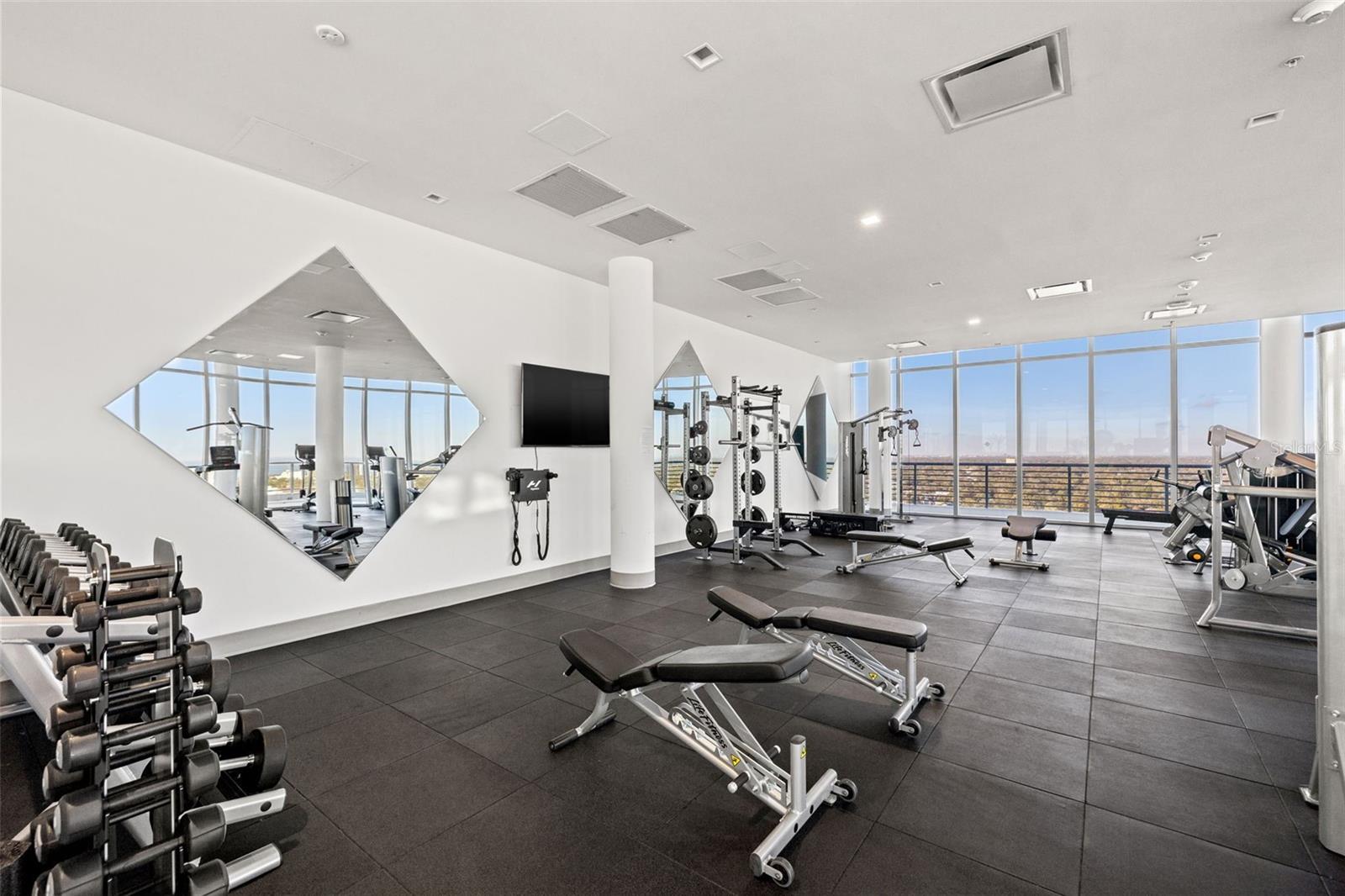 REFLECTION CONDO - Residential