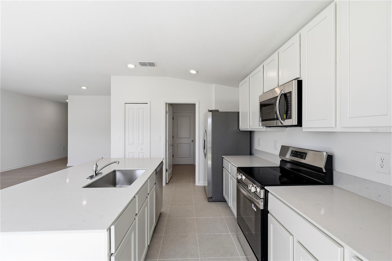 WESTVIEW POD B NEIGHBORHOOD 2A & 2B PH 1 - Residential Lease