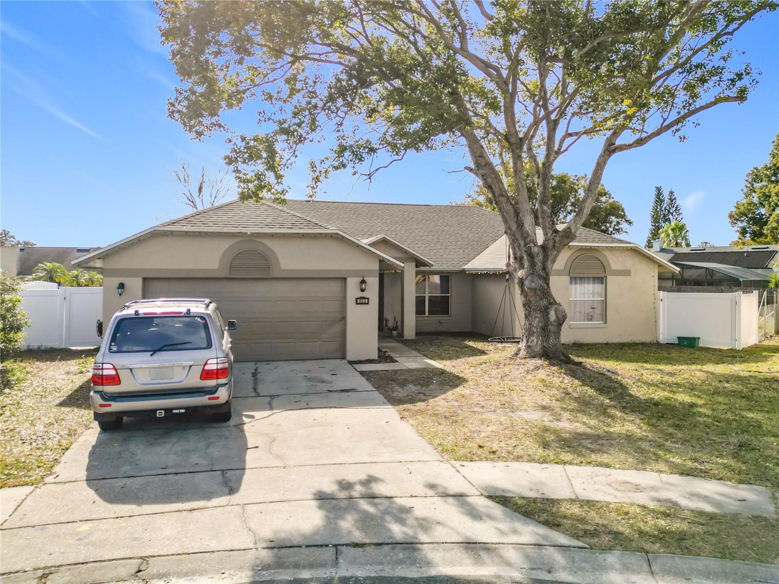 933 EL LAGO TERRACE