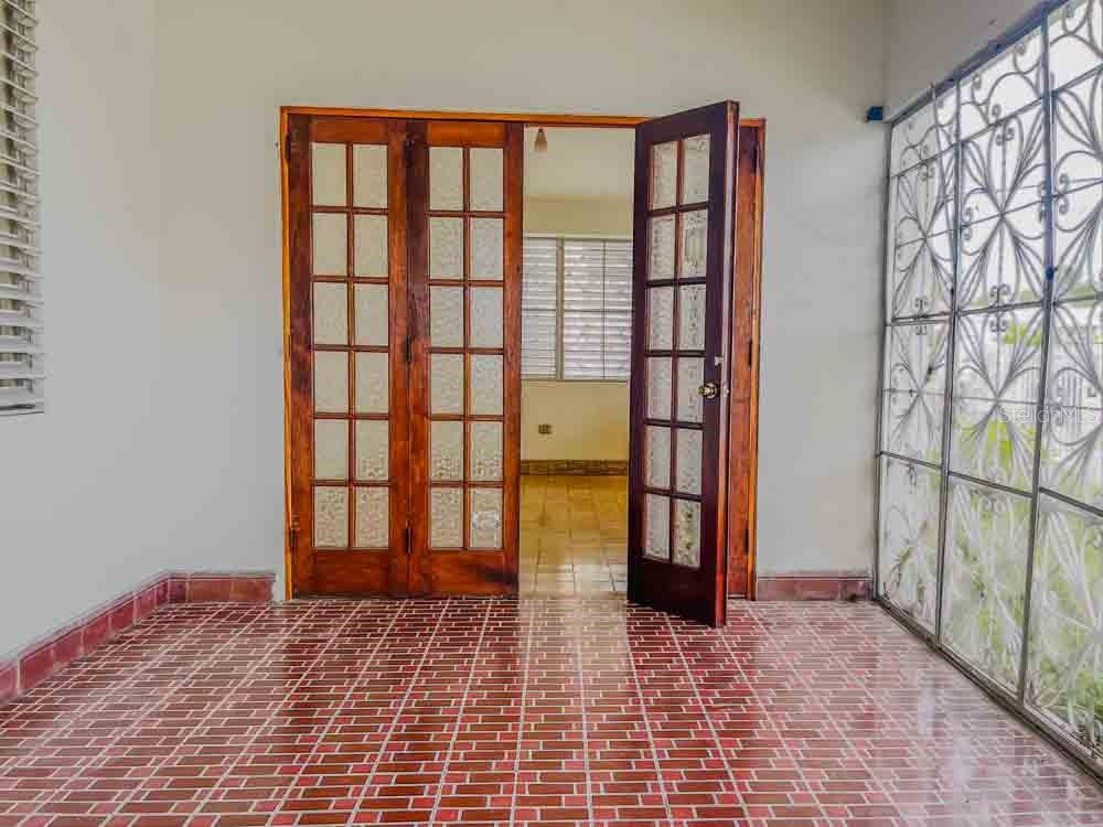 214 Los Flamboyanes HYDE PARK