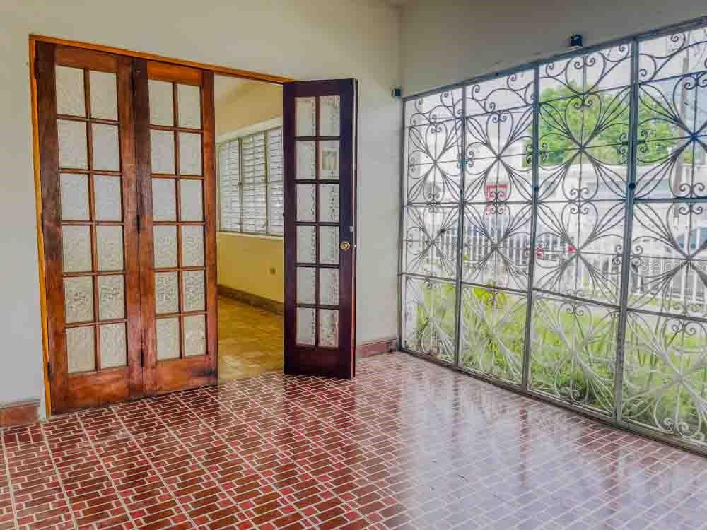 214 Los Flamboyanes HYDE PARK