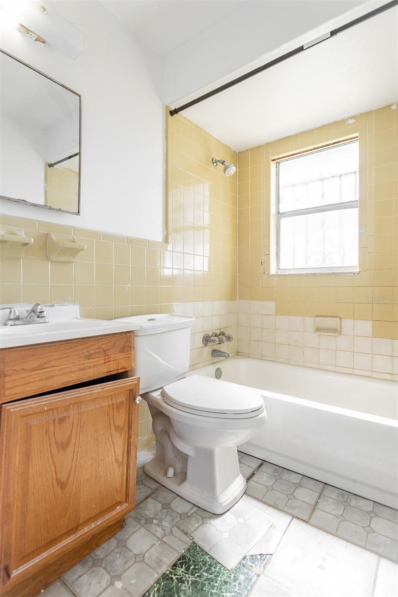 GOLDEN NORTHGATE - Residential