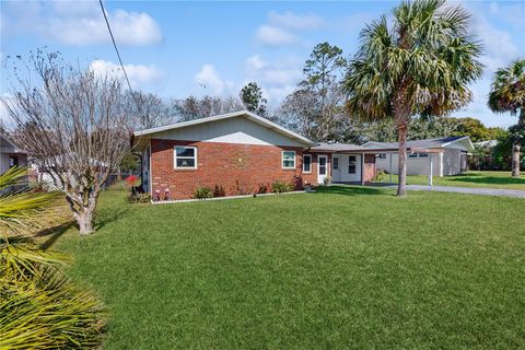 A home in DUNNELLON