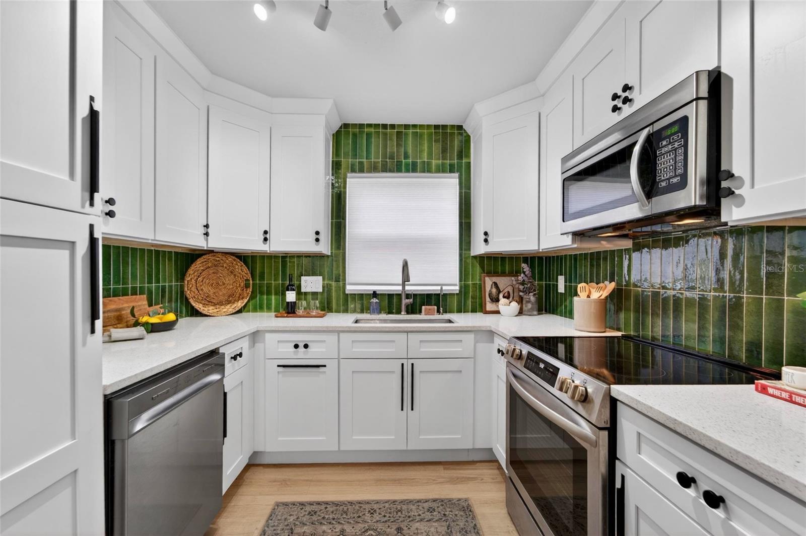 LAKEWOOD ESTATES SEC D - Residential