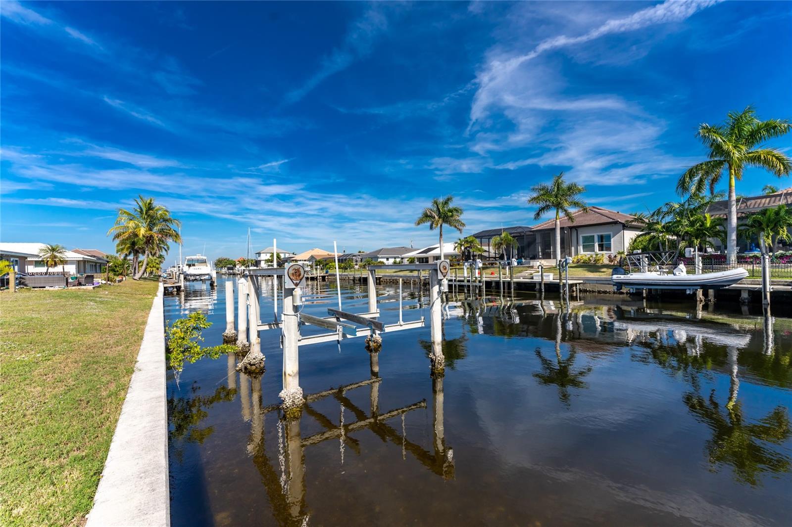 PUNTA GORDA ISLES SEC 03 - Land